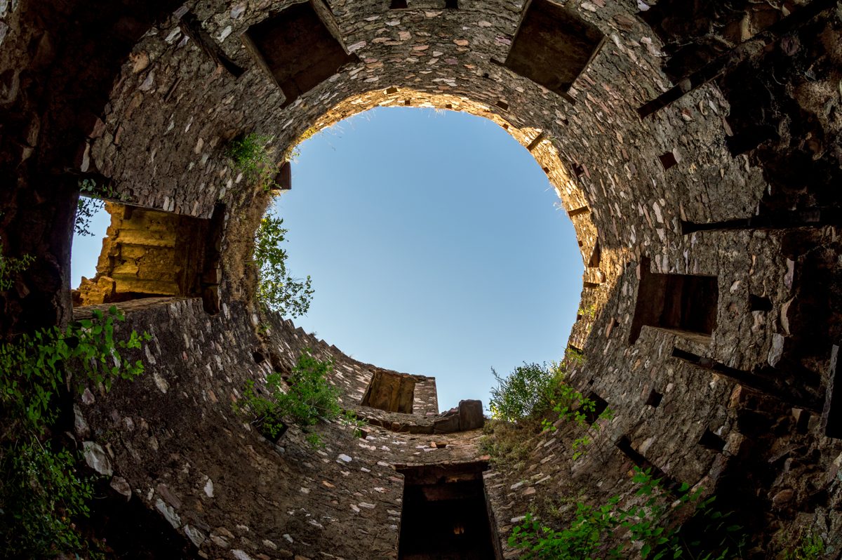 An oculus in the ramparts